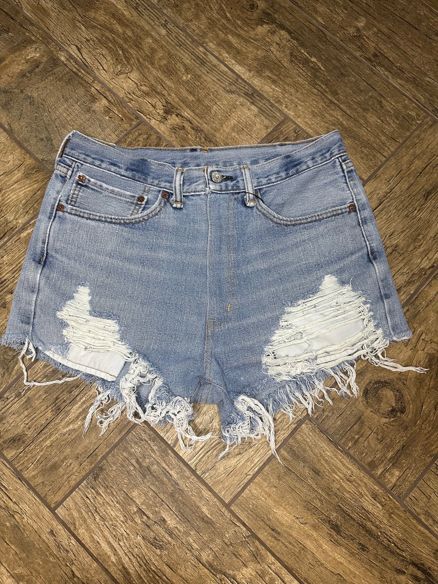 Vintage Levi Cut Off Shorts SIZE 30” WAIST
